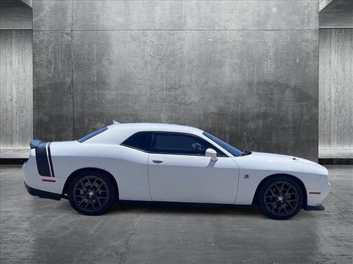 2016 Dodge Challenger R/T Scat Pack