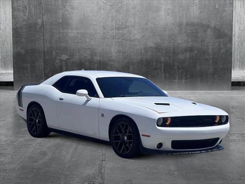 2016 Dodge Challenger R/T Scat Pack