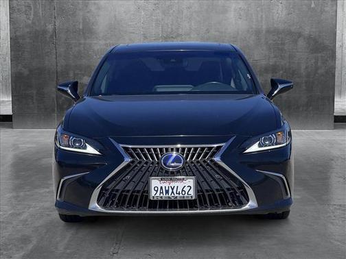 2022 Lexus ES 300h Base