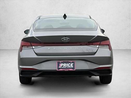 2023 Hyundai ELANTRA SE