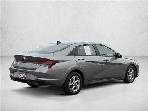 2023 Hyundai ELANTRA SE