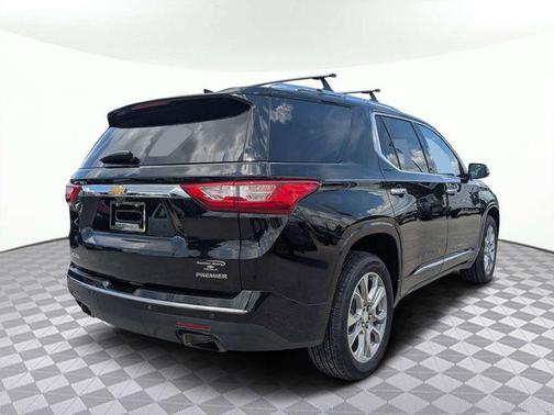 Black Metallic 2021 Chevrolet Traverse Premier