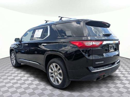 Black Metallic 2021 Chevrolet Traverse Premier