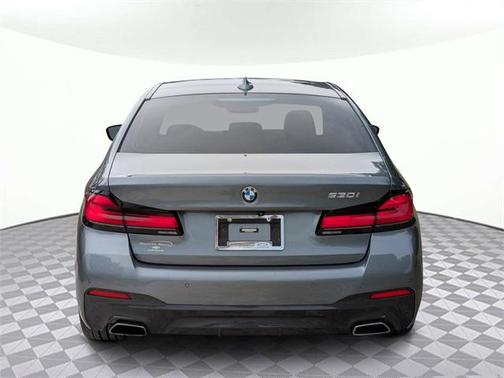 2022 BMW 530 i