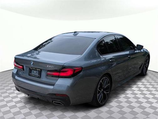 2022 BMW 530 i