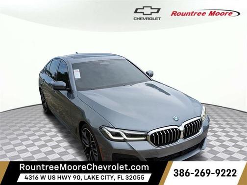 2022 BMW 530 i
