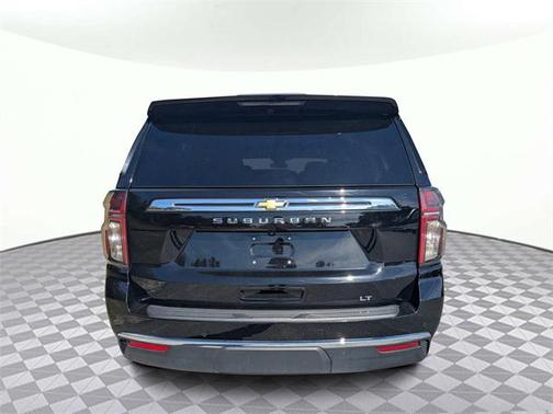 2023 Chevrolet Suburban LT