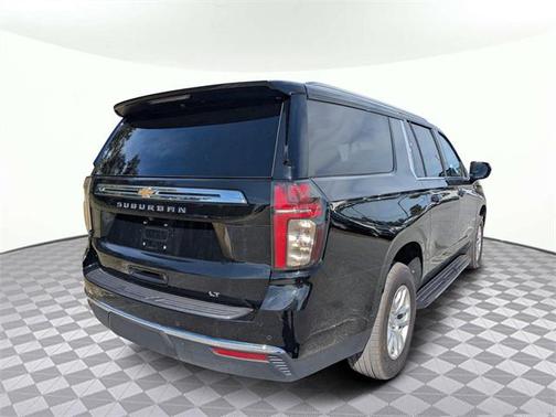 2023 Chevrolet Suburban LT