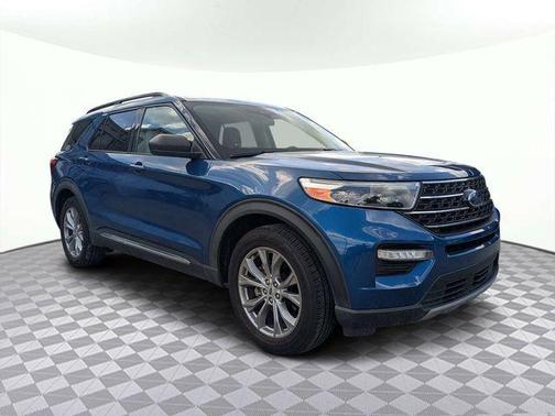 Blue Metallic 2021 Ford Explorer XLT