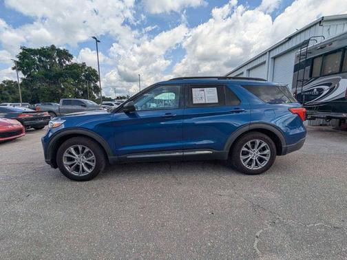Blue Metallic 2021 Ford Explorer XLT