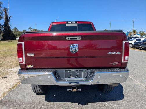 2017 RAM 2500 Laramie Crew Cab 4x4 6'4' Box