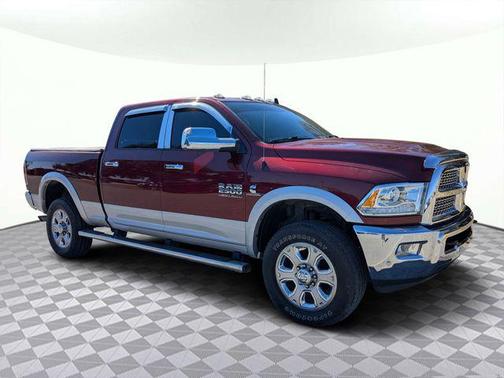 2017 RAM 2500 Laramie Crew Cab 4x4 6'4' Box