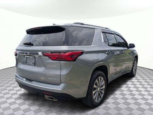Sterling Gray Metallic 2023 Chevrolet Traverse Premier