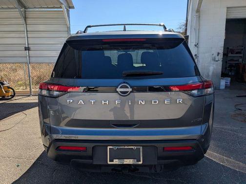 2025 Nissan Pathfinder SV FWD