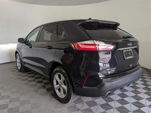 2020 Ford Edge SE