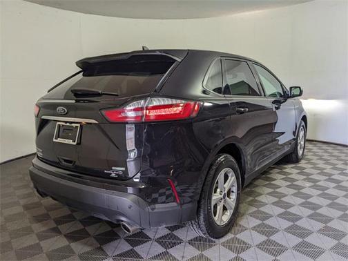 2020 Ford Edge SE