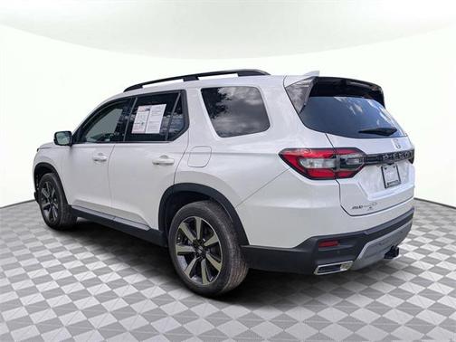 2023 Honda Pilot AWD Elite