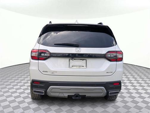 2023 Honda Pilot AWD Elite