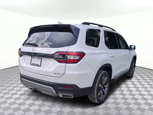 2023 Honda Pilot AWD Elite
