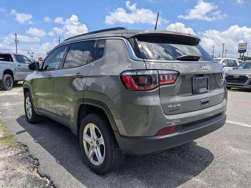 Sting-Gray Clearcoat 2023 Jeep Compass Latitude