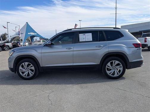 2022 Volkswagen Atlas 3.6L SE w/Technology