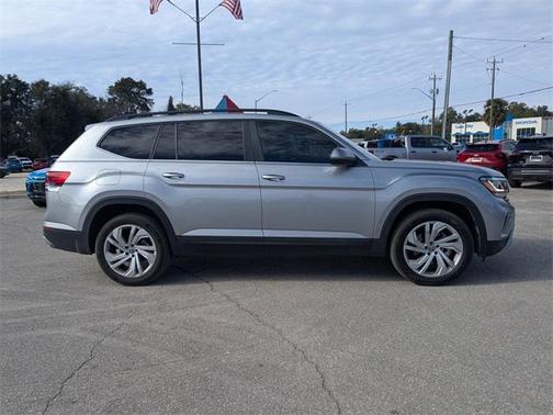 2022 Volkswagen Atlas 3.6L SE w/Technology