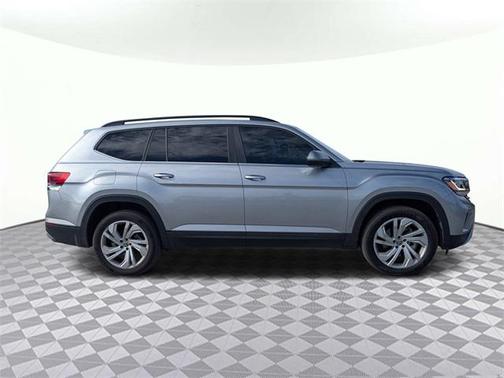 2022 Volkswagen Atlas 3.6L SE w/Technology
