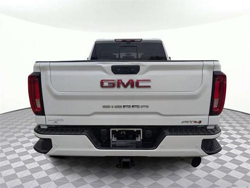 2022 GMC Sierra 2500 AT4
