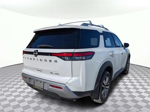 2025 Nissan Pathfinder SL 4WD