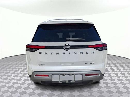2025 Nissan Pathfinder SL 4WD