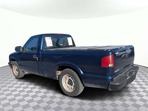 2003 Chevrolet S-10 Base