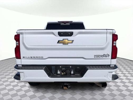 Summit White 2024 Chevrolet Silverado 2500 High Country