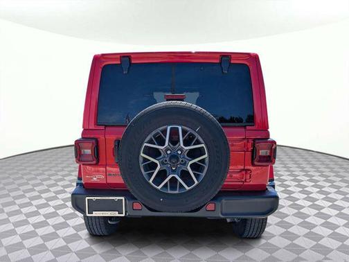 Firecracker Red Clearcoat 2025 Jeep Wrangler 4-Door Sahara 4x4