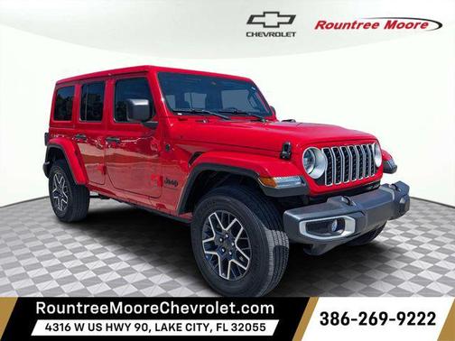 Firecracker Red Clearcoat 2025 Jeep Wrangler 4-Door Sahara 4x4