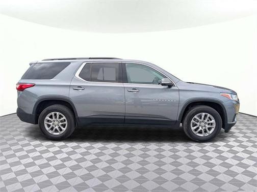 2021 Chevrolet Traverse LT Cloth