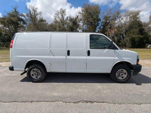 2023 GMC Savana 2500 Work Van