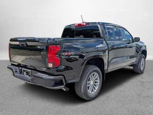 Black 2026 Chevrolet Colorado LT