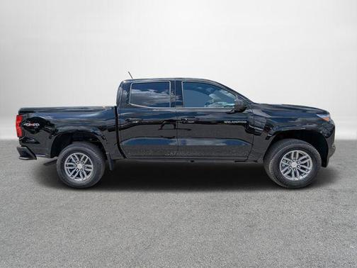 Black 2026 Chevrolet Colorado LT
