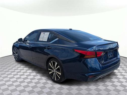 2020 Nissan Altima SR FWD
