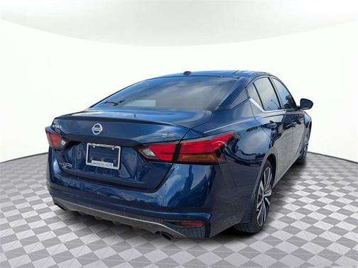 2020 Nissan Altima SR FWD