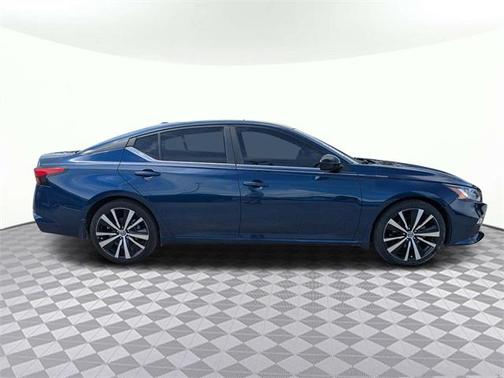 2020 Nissan Altima SR FWD