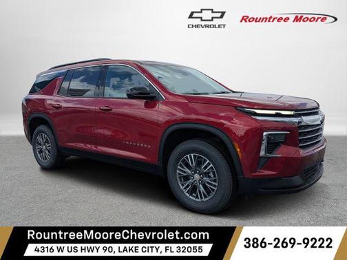 Radiant Red Tintcoat 2026 Chevrolet Traverse LT