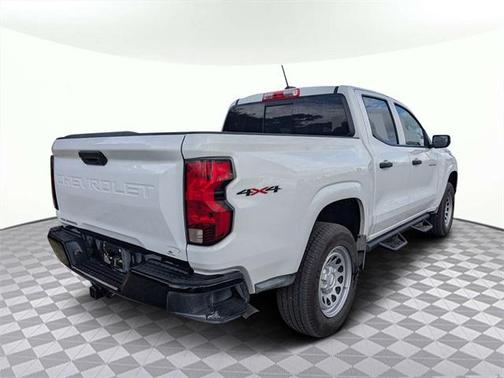 2024 Chevrolet Colorado WT