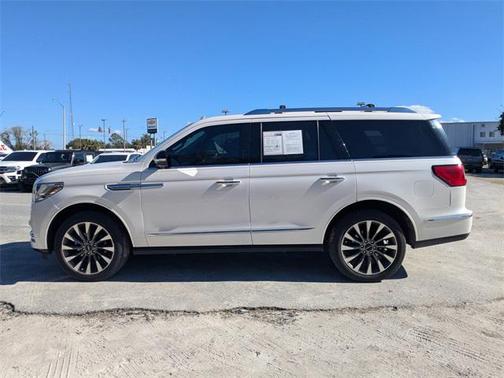 2018 Lincoln Navigator Select