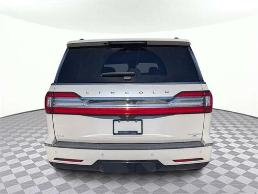 2018 Lincoln Navigator Select