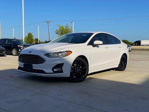 2020 Ford Fusion SE