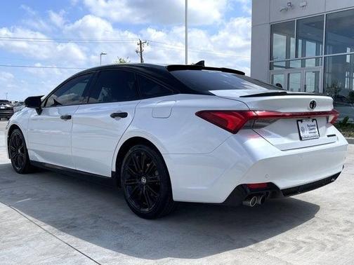 2022 Toyota Avalon Touring