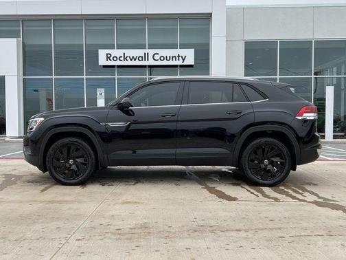 2025 Volkswagen Atlas Cross Sport 2.0T SE w/Technology
