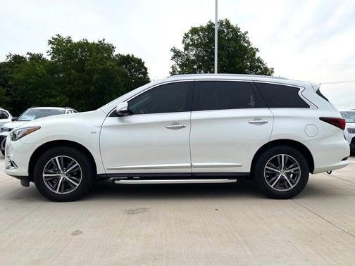 2017 INFINITI QX60 Base