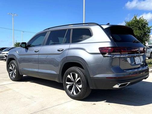 2024 Volkswagen Atlas 2.0T SE